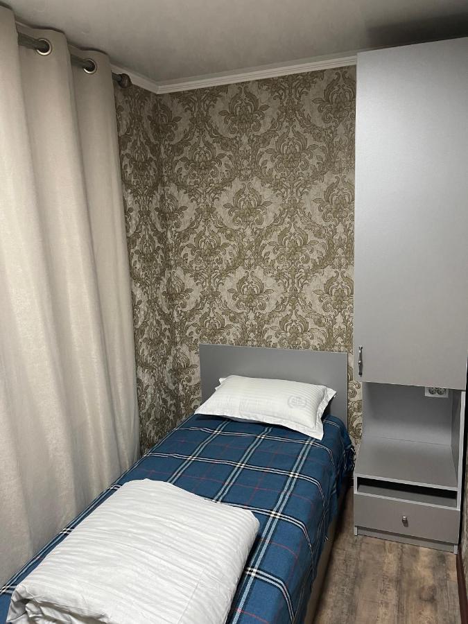 Hotel Fam_House Bishkek Esterno foto