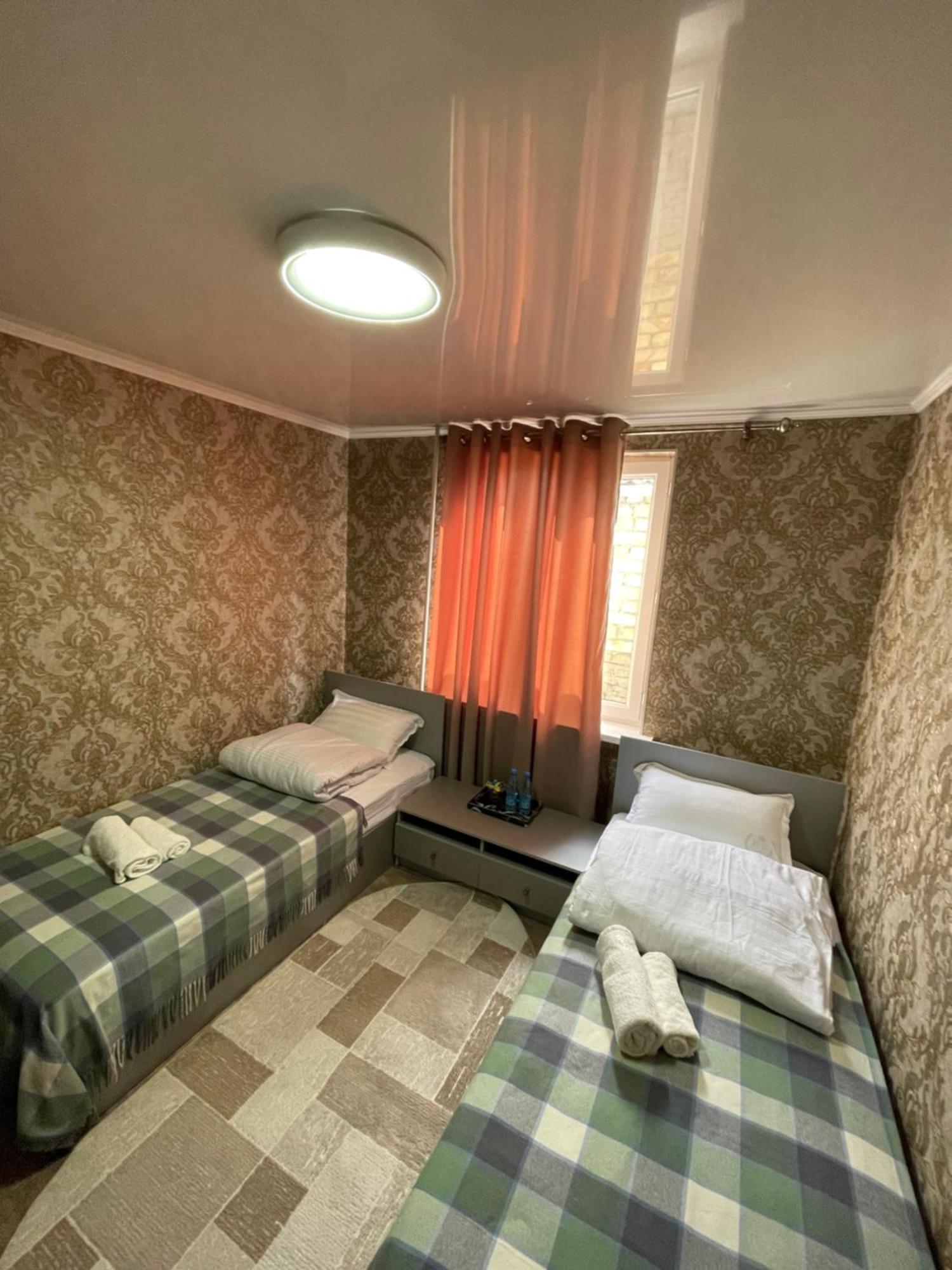 Hotel Fam_House Bishkek Esterno foto